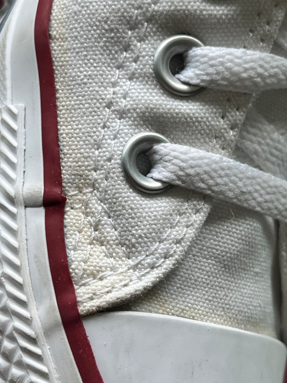 Converse-Women's White Low- Top Sneaker- Size 8 - Picture 10 of 10